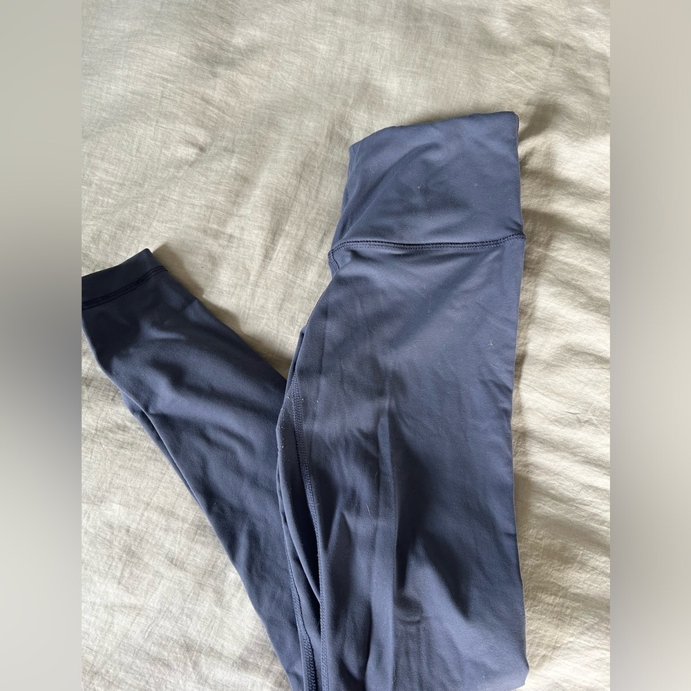 Blue leggings